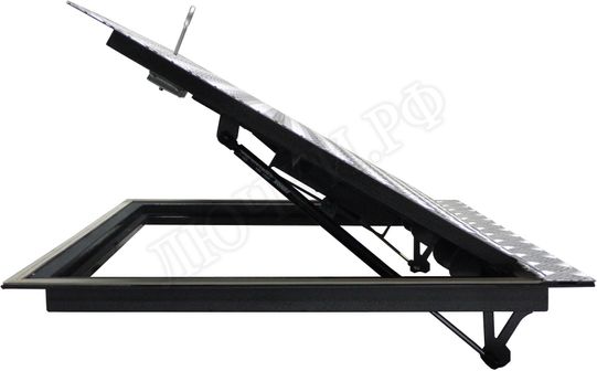 Напольный люк Дворник Уголок, алюминиевый рифленый лист 1000*2600 Напольный люк Дворник Уголок, алюминиевый рифленый лист 1000*2600