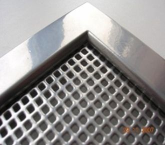 Металлическая решетка с перфорацией 3*5 мм врезная 1400*500 Металлическая решетка с перфорацией 3*5 мм врезная 1400*500